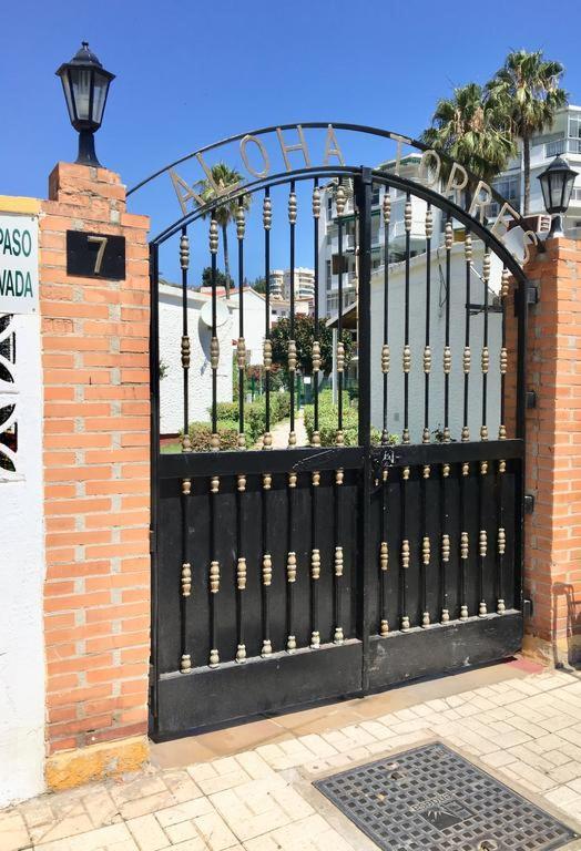 Апартаменты Arpa De Treboles - Carihuela Views! Торремолинос Экстерьер фото