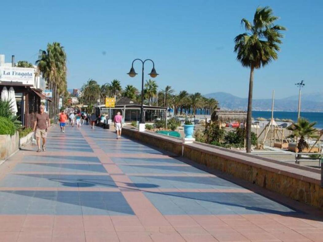 Апартаменты Arpa De Treboles - Carihuela Views! Торремолинос Экстерьер фото
